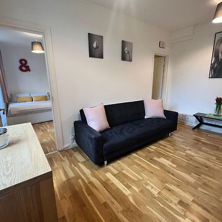 Charming 1-Bedroom Apartment Southfields, London Kültér fotó