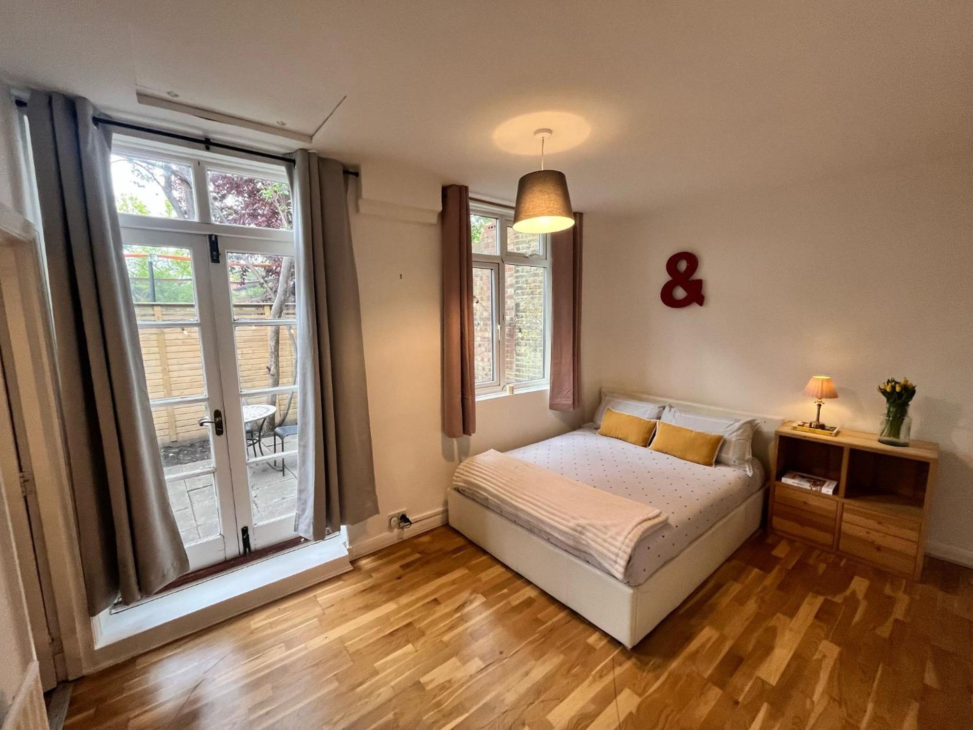 Charming 1-Bedroom Apartment Southfields, London Kültér fotó